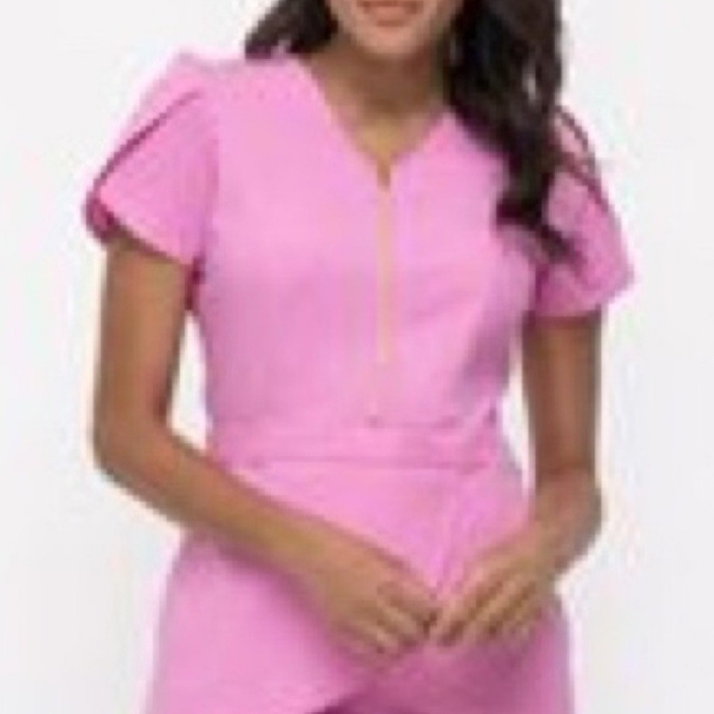 Januu scrub top